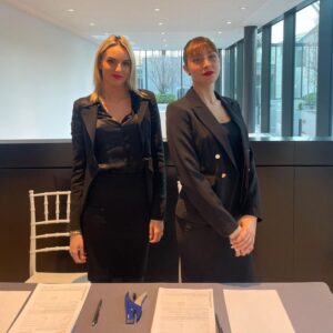Profashionall - Hostess Elisa Z. e Michela per evento di accoglienza a Trento